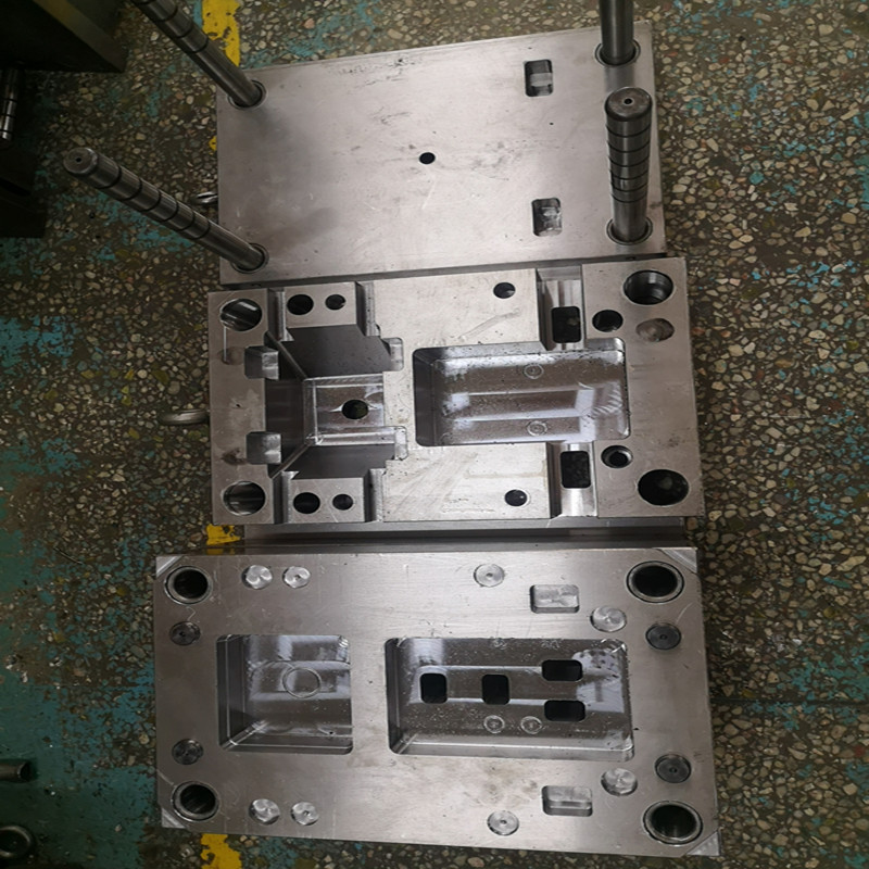 深圳塑膠模具廠家 智能輕觸開關(guān)外殼模具 智能插座外殼定制廠家