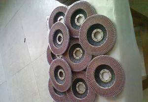 【百頁輪 磨具 專用于設備制造業(yè)的打磨,拋光?！績r格_廠家_圖片 -