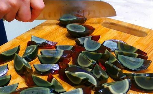 涼拌皮蛋,這3味料缺一不可 放對了,皮蛋不苦不腥,味道錯不了 時候